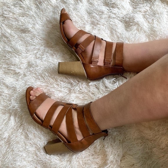 Cognac brown strappy block heel sandals - Picture 4 of 4